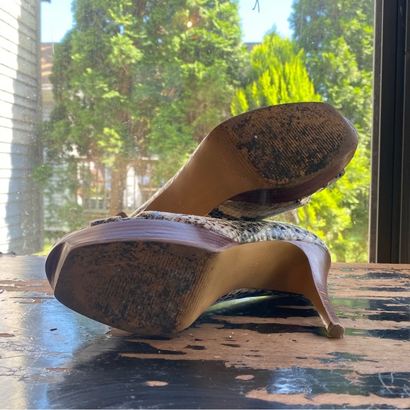 Guess snake skin open toe platform sling back pumps / stilettos 8.5. Free ship - Picture 4 of 10